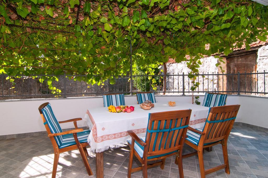 Holiday Home Ruda Vinisce Exterior photo